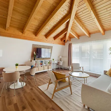 Lta Penthouse Mit 2 Dachterrassen Fuer Bis Zu 7 Personen Appartamento *